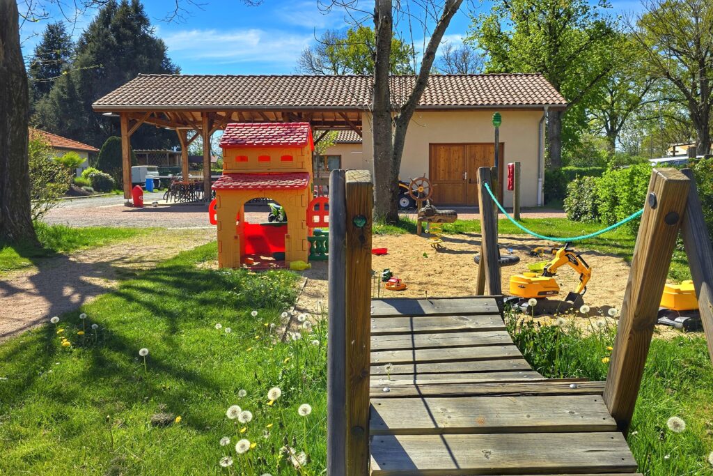 Espace jeux au Camping Aix